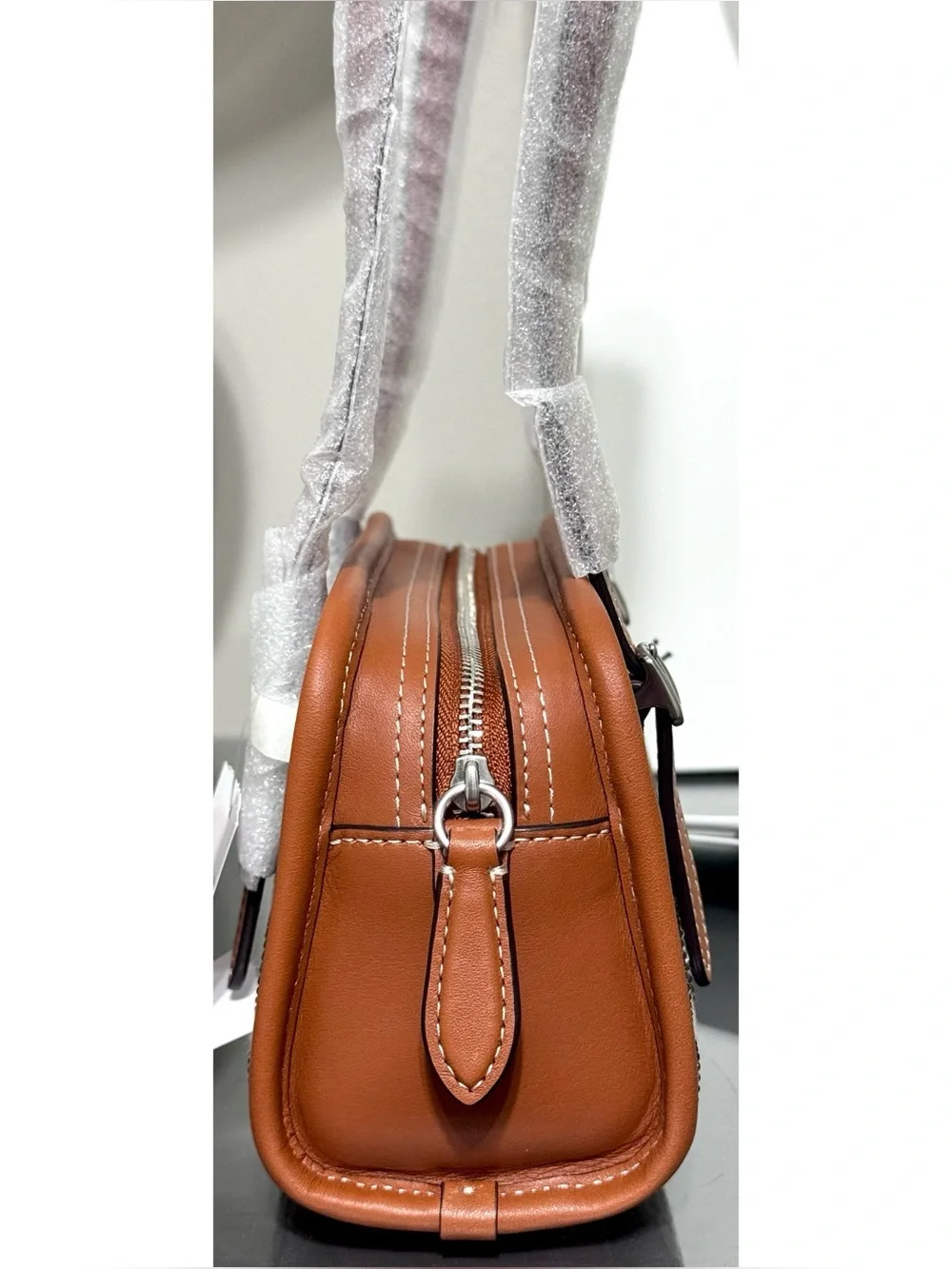 COACH Swing Zip Bag 20 In Crystal Signature Jacquard, BURNISHED AMBER